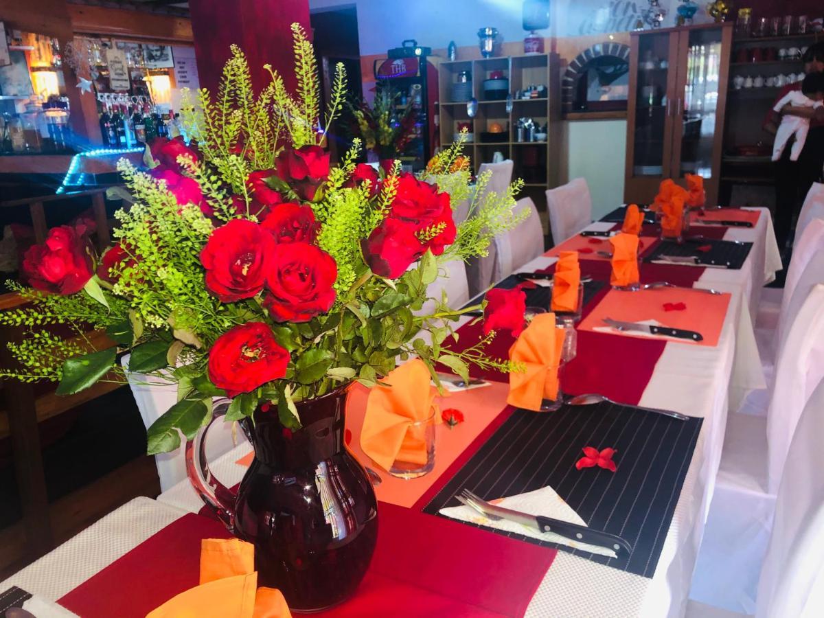 Petite Flower Guest House Talata-maty Екстер'єр фото