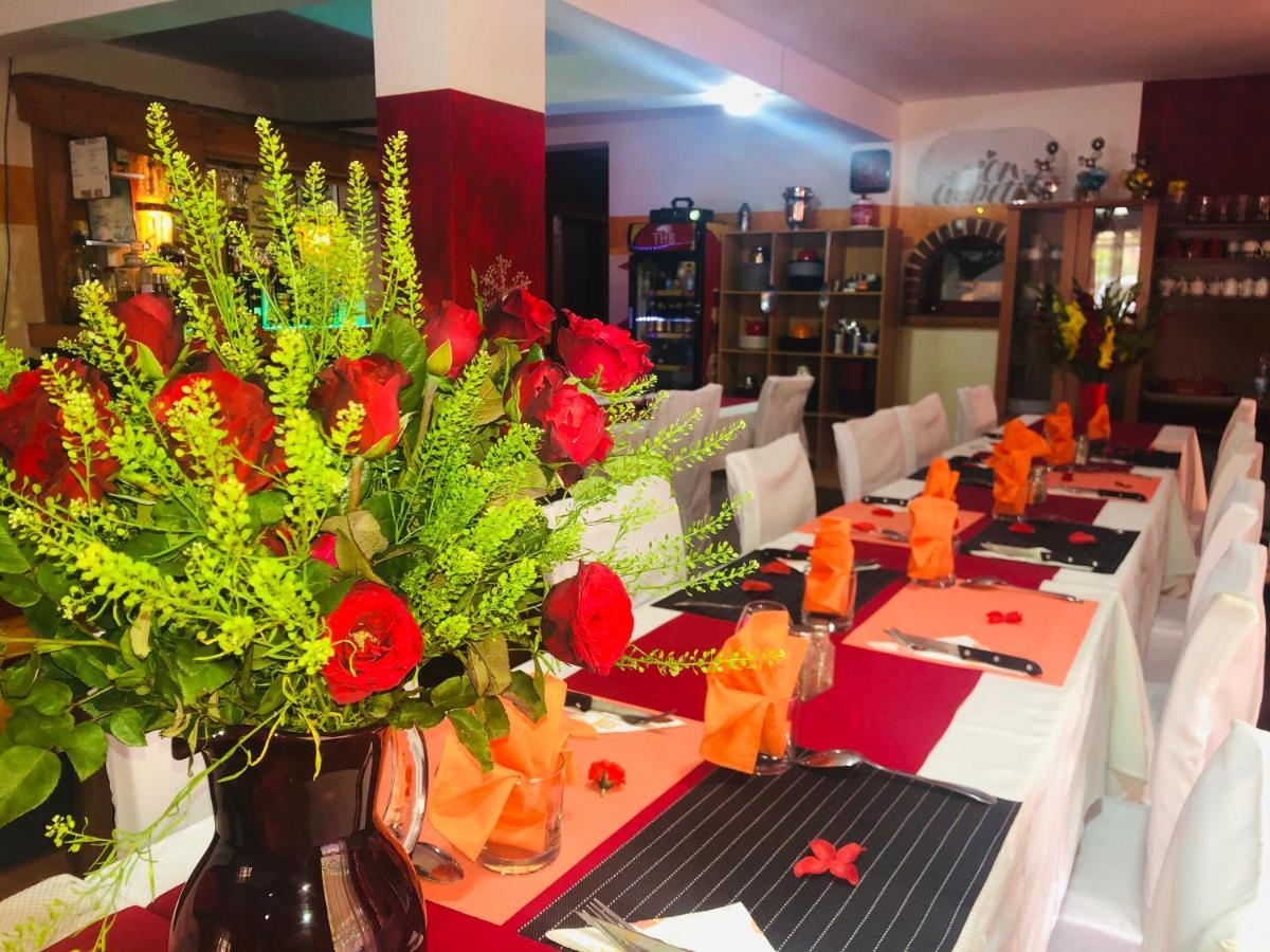 Petite Flower Guest House Talata-maty Екстер'єр фото