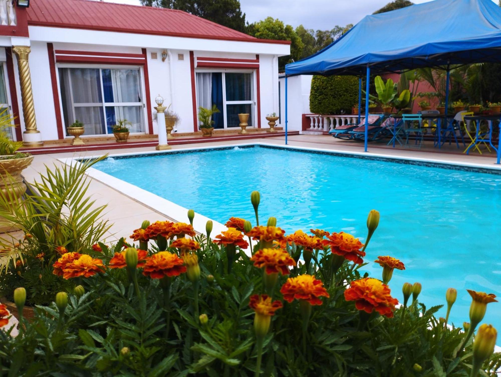 Petite Flower Guest House Talata-maty Екстер'єр фото