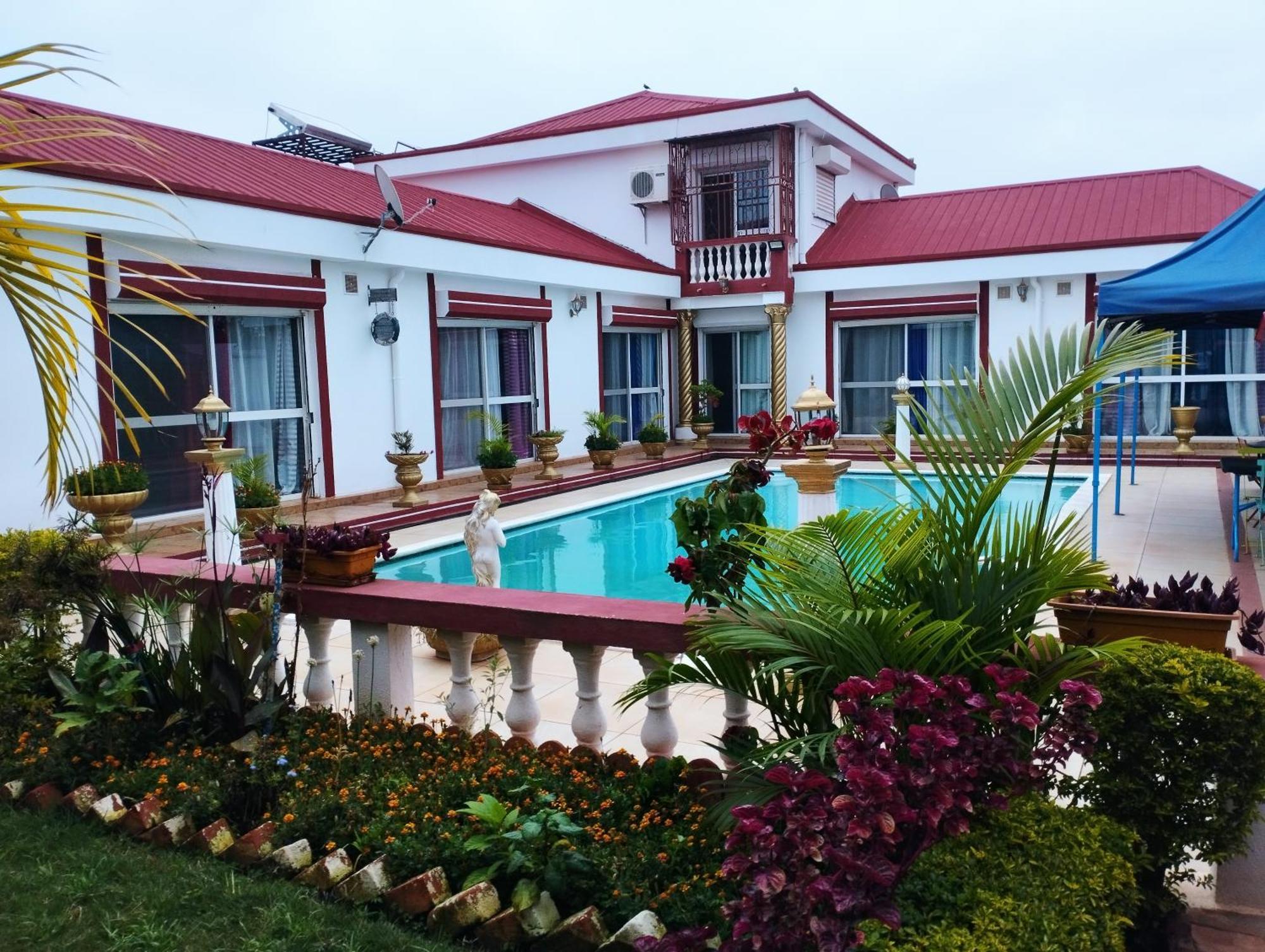 Petite Flower Guest House Talata-maty Екстер'єр фото