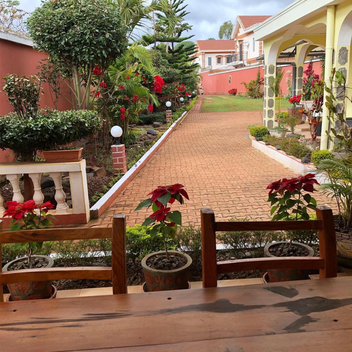 Petite Flower Guest House Talata-maty Номер фото