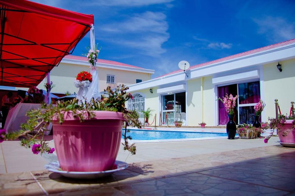 Petite Flower Guest House Talata-maty Екстер'єр фото